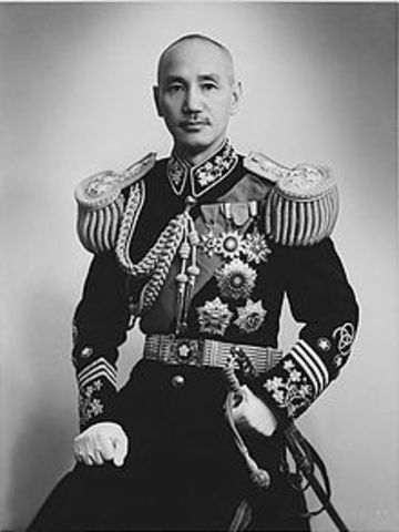 El generalísimo Chiang Kai-sheck, jefe de estado de la república China, y líder del Kuomintag