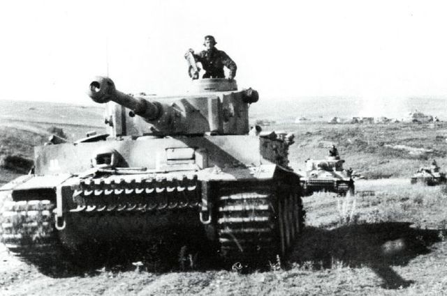 Tiger de la Das Reich encabezando el ataque hacia Prokhorovka. Julio de 1943