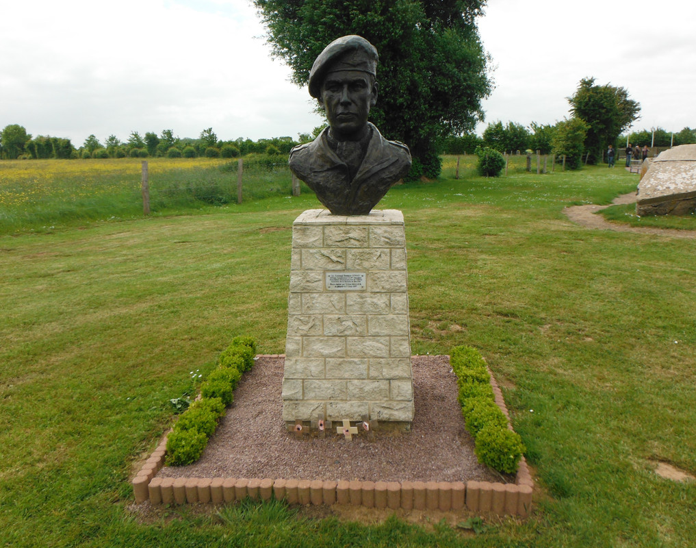 Busto del Coronel Terence Otway
