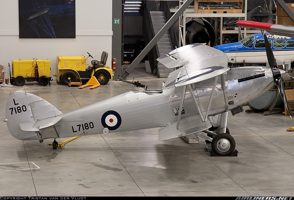 Hawker Hind con número de Serie L7180 conservado en el Canada Aviation and Space Museum en Ottawa, Ontario, Canadá