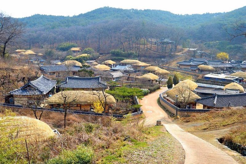 Mochileros en Corea del Sur - Blogs de Corea Sur - Gyeongju-Yangong Village,Túmulos, observatorio Cheomseongdae,estanque Anapji... (4)