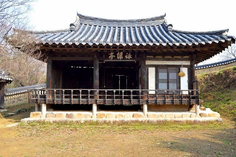 Mochileros en Corea del Sur - Blogs de Corea Sur - Gyeongju-Yangong Village,Túmulos, observatorio Cheomseongdae,estanque Anapji... (7)