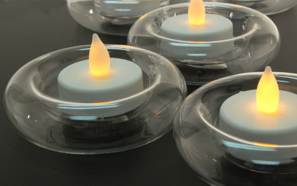 Transform LED flameless candles into floating candles with these floating tealight holders