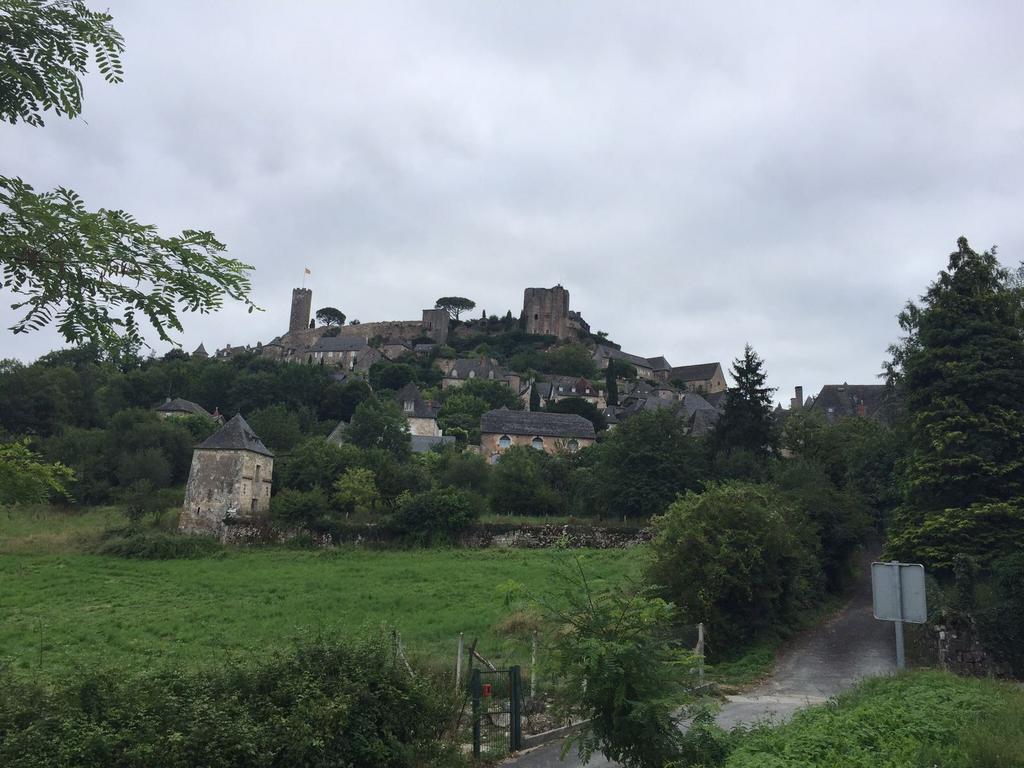 TURENNE-PERIGUEUX-LES EYZIES DE TAYAC- VITRAC - NUEVOS RINCONES SUIZOS, CHAMONIX, PERIGORD NOIR Y ANDORRA EN CAMPER VAN (1)