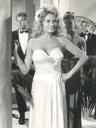 Dyan_Cannon_a60