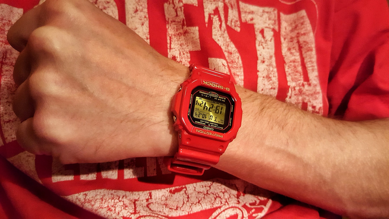 CASIO_G-_SHOCK_GW-_M5630_Red_Gold.jpg