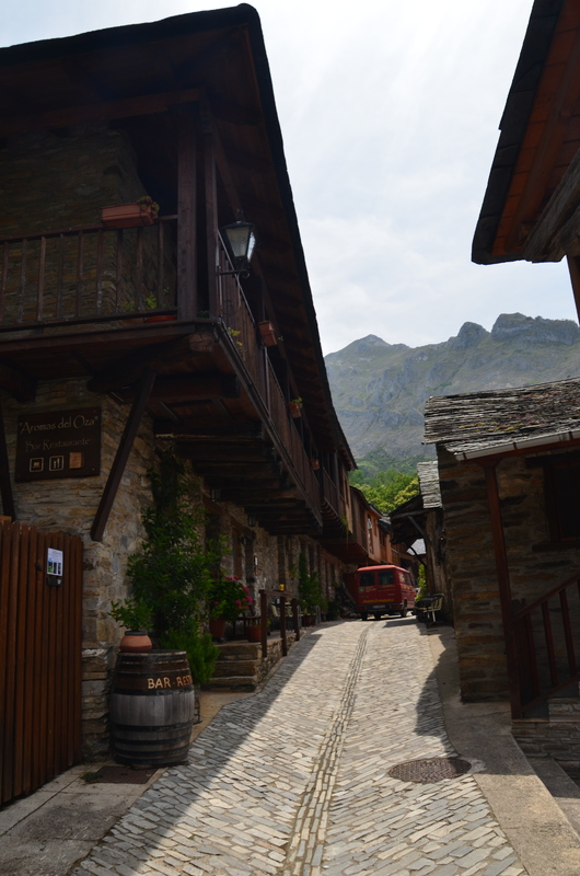PEÑALBA DE SANTIAGO-22-6-2017-LEÓN - Los pueblos más bonitos de España-2010/2023 (11)